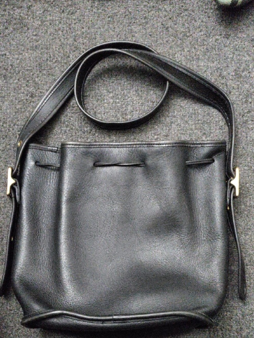 Coach Vintage "Lula Legacy" Black Leather Drawstring Shoulder Bag #9952 - Picture 9 of 9